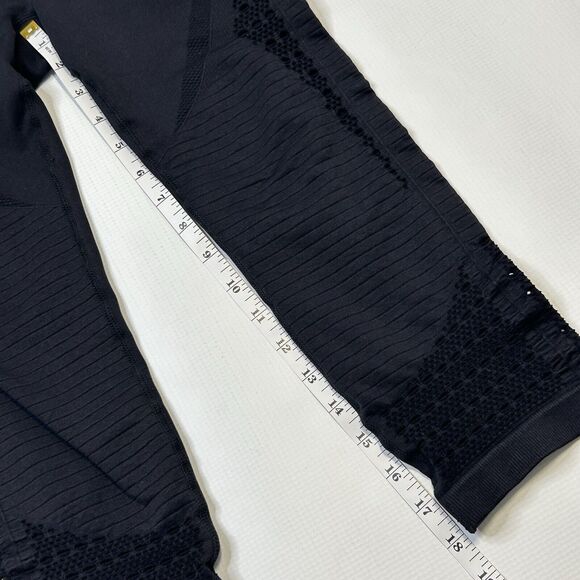 Gymshark Black Leggings Cut Out Moto Motorcycle Womens XS 18” Inseam Crop Length - Picture 9 of 10